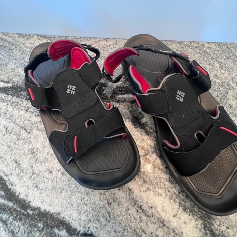 Columbia Techsun H2O Mens 8 Black Red Sport Hiking Sandals BM4322-010